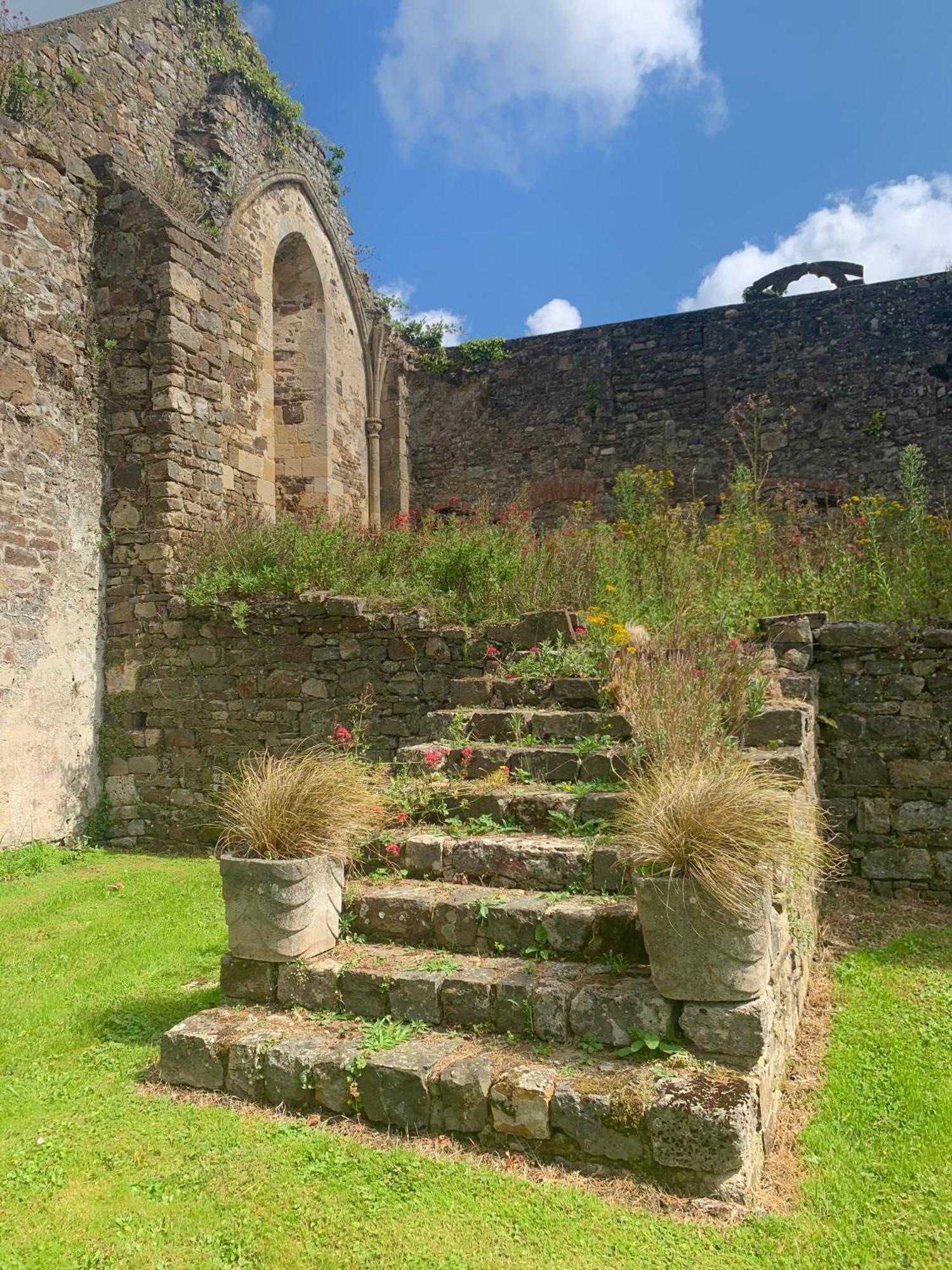 Abbaye De Blanchelande Neufmesnil